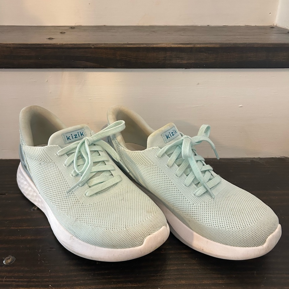 Kizik Athens Slip On Sneaker, size 8.5